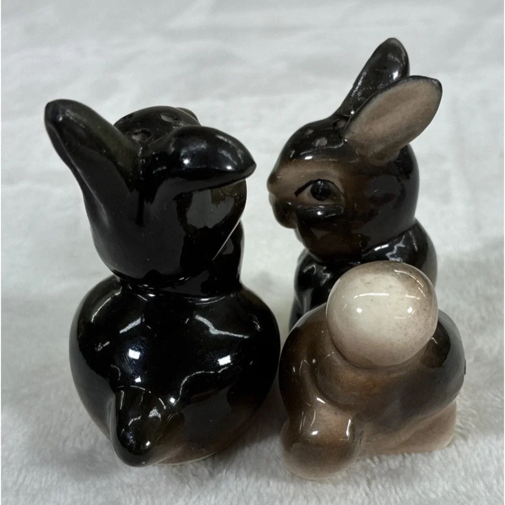Vtg Thumper Bunny Rabbit Salt & Pepper Shakers Japan MCM Anthropomorphic Chrty